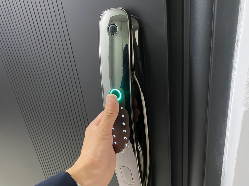 Biometric technology identification smart door lock